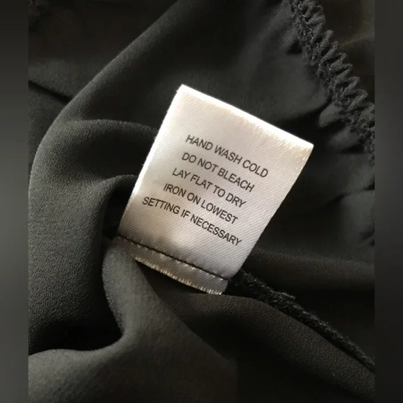 NWOT Trende Black Open Sleeve with Gold Chest Detail Classy Blouse - S - Picture 8 of 8